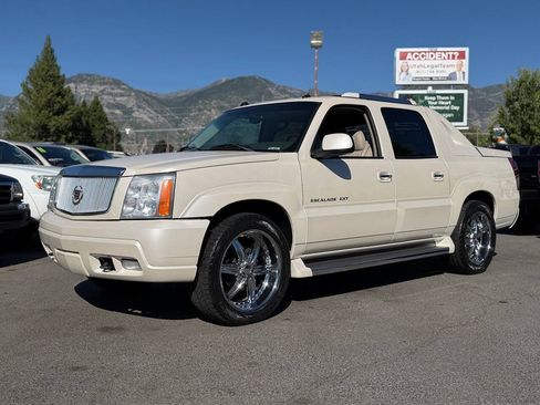 Used 2005 Cadillac Escalade EXT AWD/4WD image 1