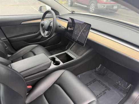 Used 2021 Tesla Model 3 Standard Range Plus RWD image 14