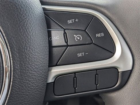 Used 2021 Jeep Compass Latitude w/ Sun and Sound Group image 20