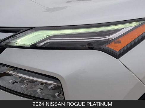 Used 2024 Nissan Rogue Platinum FWD image 10