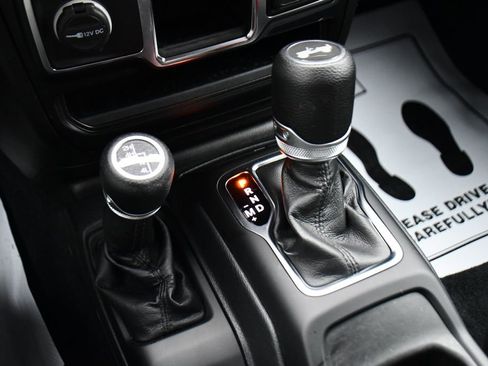 Used 2021 Jeep Wrangler Sport image 24