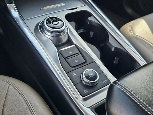 Certified 2020 Ford Explorer XLT w/ Equipment Group 202A image 22