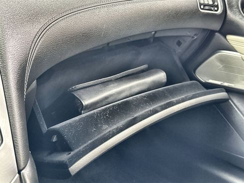 Used 2017 INFINITI Q60 w/ Cargo Package image 33