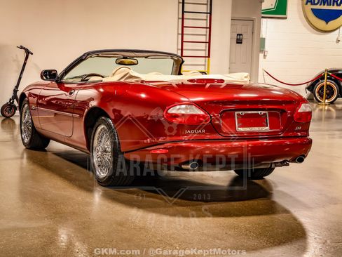 Used 2000 Jaguar XK8 Convertible RWD image 22