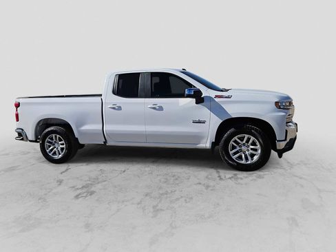 Used 2019 Chevrolet Silverado 1500 LT w/ Texas Edition image 9