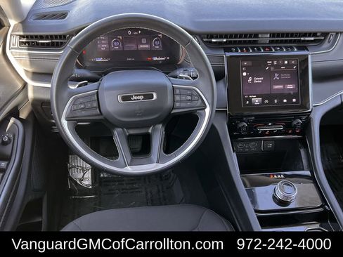 Used 2023 Jeep Grand Cherokee L Laredo image 12