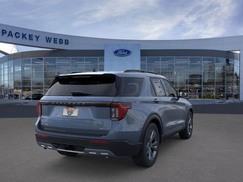 New 2026 Ford Explorer Active image 9