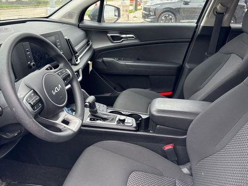 Used 2023 Kia Sportage LX AWD/4WD image 3
