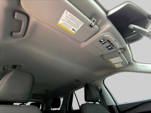 Certified 2024 Ford Explorer XLT RWD image 14