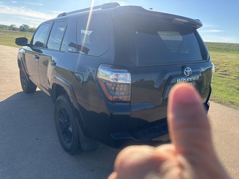 Used 2022 Toyota 4Runner SR5 image 3