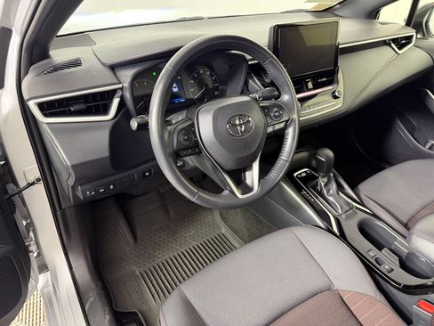Used 2024 Toyota Corolla SE FWD image 4