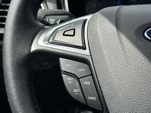 Used 2018 Ford Fusion Titanium FWD image 21