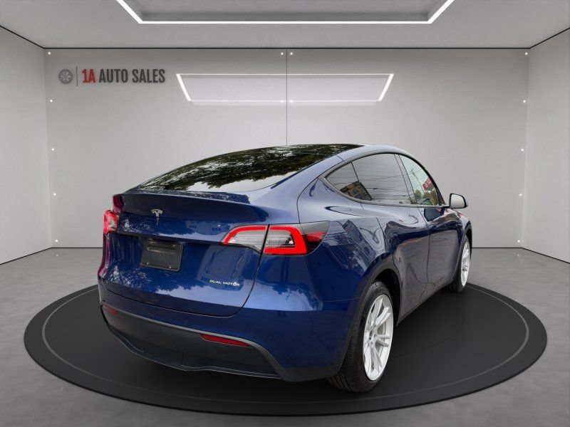 Used 2021 Tesla Model Y Long Range AWD/4WD image 5
