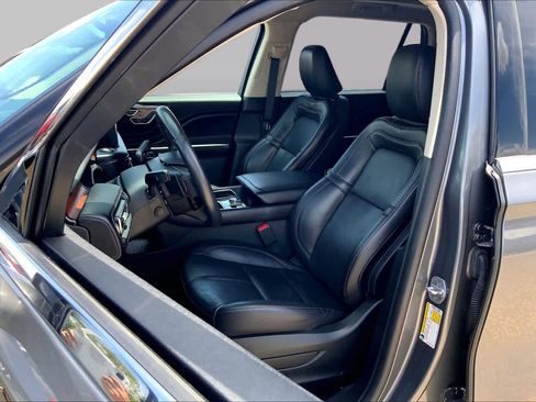 Used 2022 Lincoln Aviator Reserve w/ Elements Package Plus RWD image 8