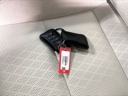 Used 2025 Lexus RX 450h Luxury w/ Convenience Package image 31