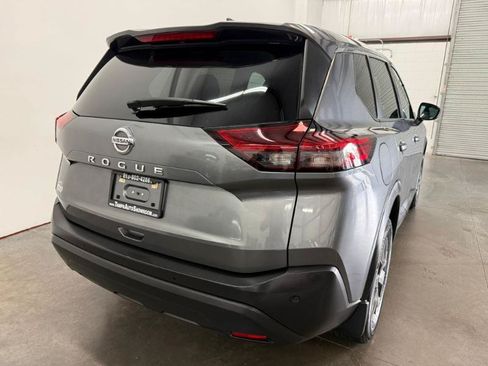 Used 2021 Nissan Rogue S FWD image 8