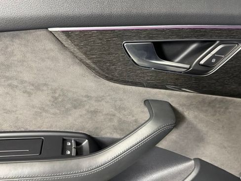 Used 2019 Audi Q8 Prestige AWD/4WD image 30