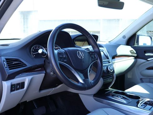 Used 2016 Acura MDX SH-AWD w/ Tech & Entertainment image 2