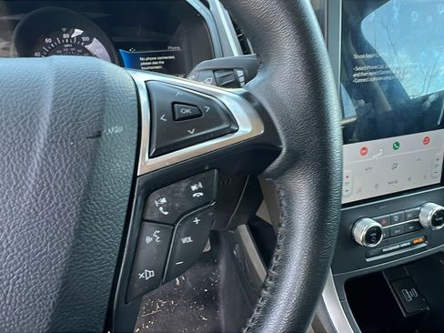 Used 2024 Ford Edge SEL image 28