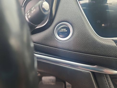 Used 2021 Cadillac XT5 Premium Luxury FWD image 17