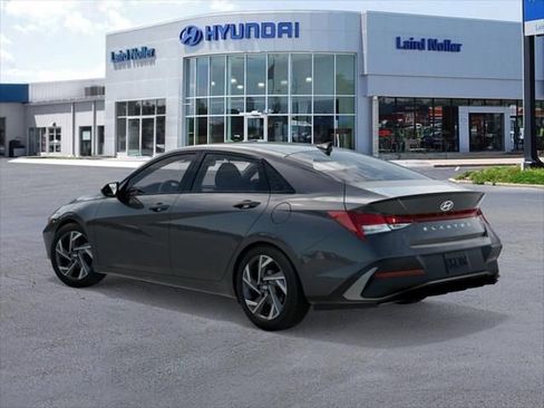 New 2026 Hyundai Elantra SEL Sport Premium FWD image 5