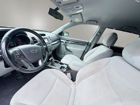 Used 2014 Kia Sorento LX FWD image 11
