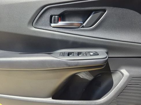 Used 2025 Toyota Prius FWD image 23