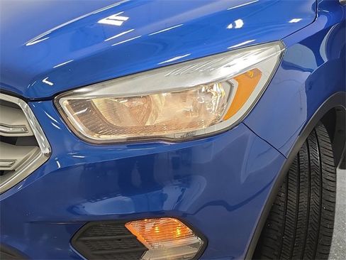 Used 2018 Ford Escape SE image 30