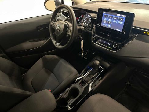 Used 2022 Toyota Corolla LE image 27
