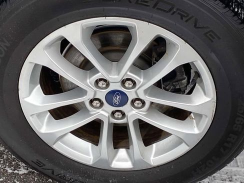 Used 2022 Ford Escape SE image 24