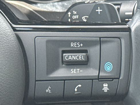 Used 2023 Nissan Rogue SL AWD/4WD image 20