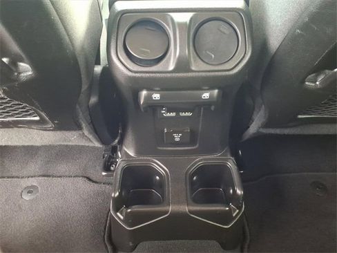 Certified 2024 Jeep Wrangler Unlimited Rubicon image 25