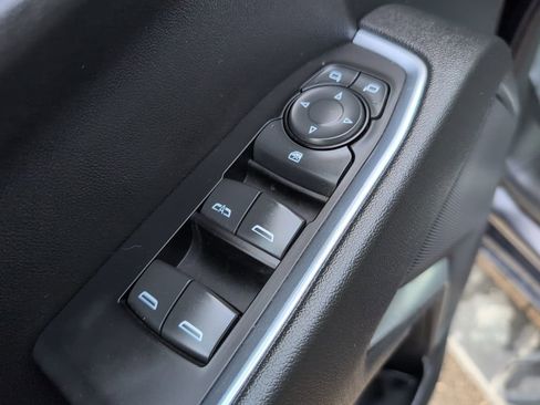 Used 2022 Chevrolet Silverado 1500 LT AWD/4WD image 23