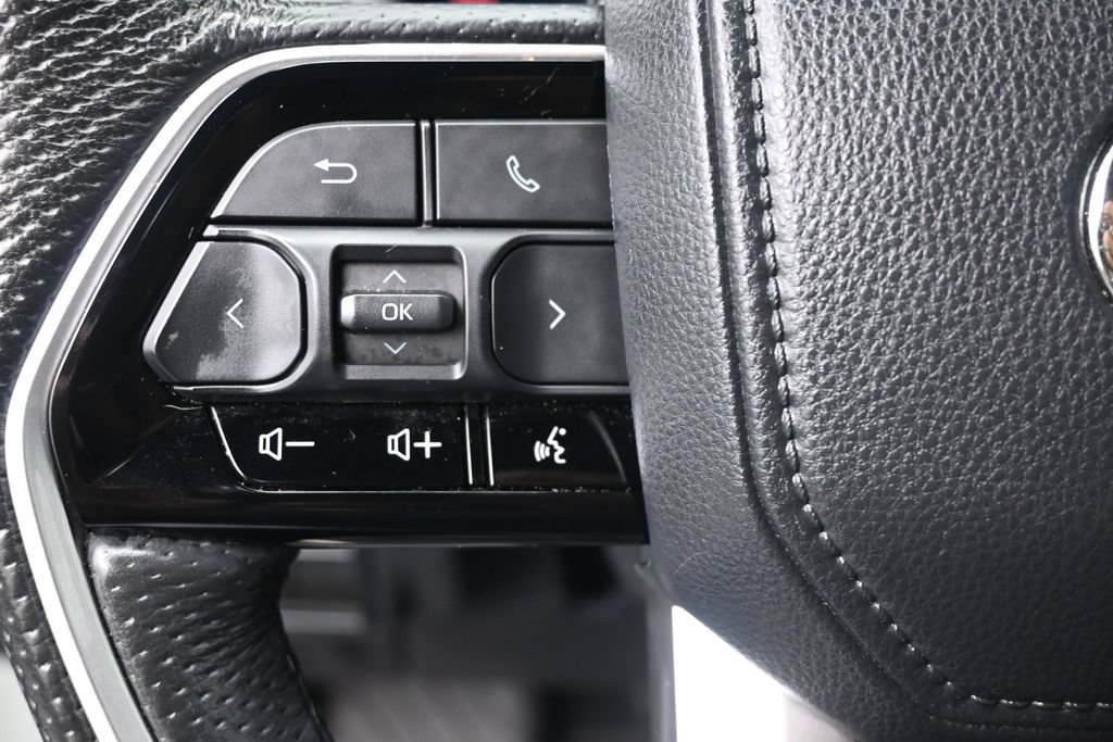 Used 2024 Toyota Tundra Platinum AWD/4WD image 28