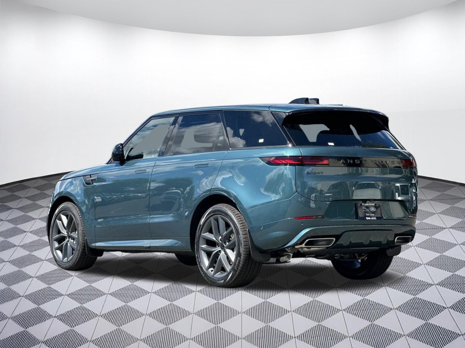 New 2026 Land Rover Range Rover Sport Dynamic SE AWD/4WD image 3