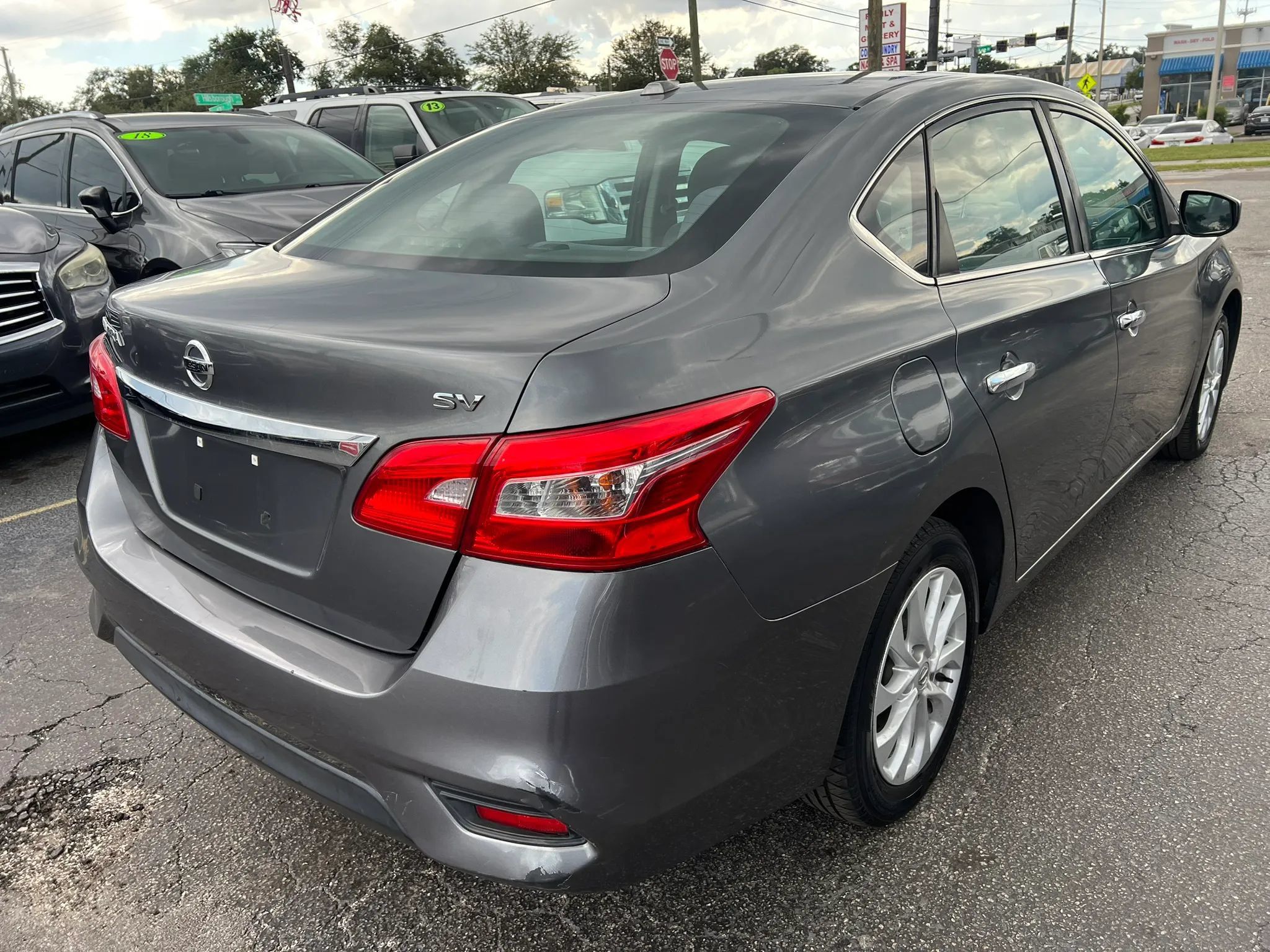 Used 2019 Nissan Sentra SV FWD image 5