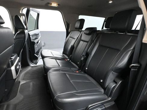 Used 2024 Ford Expedition Max XLT image 40