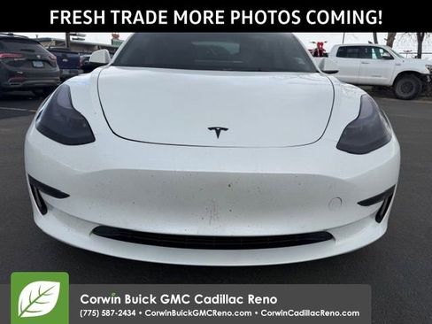Used 2022 Tesla Model 3 Performance image 8