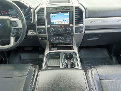 Used 2018 Ford F250 Lariat w/ Lariat Ultimate Package AWD/4WD image 3