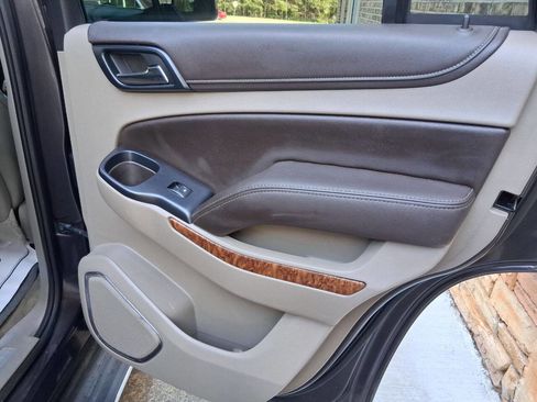 Used 2015 Chevrolet Tahoe LTZ RWD image 21
