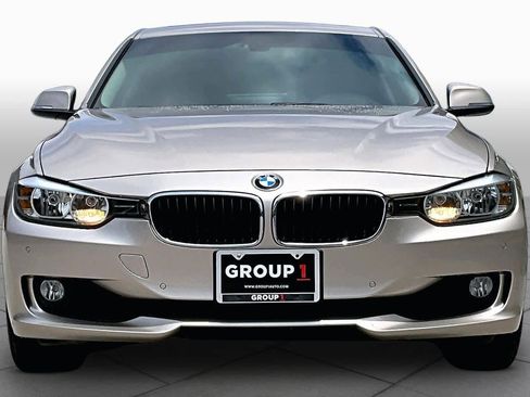 Used 2013 BMW 328i Sedan RWD image 4