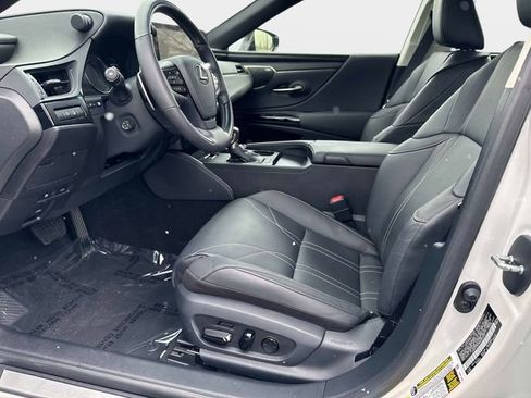 Used 2024 Lexus ES 350 Ultra Luxury w/ Accessory Package (Z2) image 15