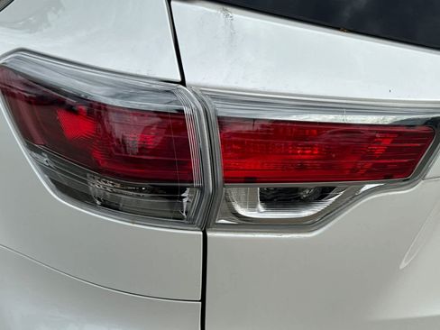 Used 2016 Toyota Highlander XLE AWD/4WD image 20
