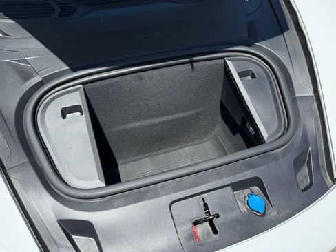 Certified 2024 Porsche Taycan RWD image 31
