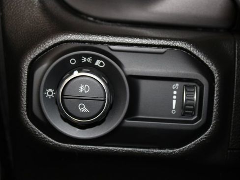 Used 2023 Jeep Gladiator Sport image 44