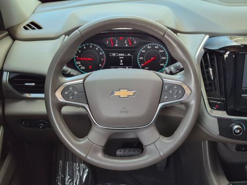 Used 2019 Chevrolet Traverse LT FWD image 13