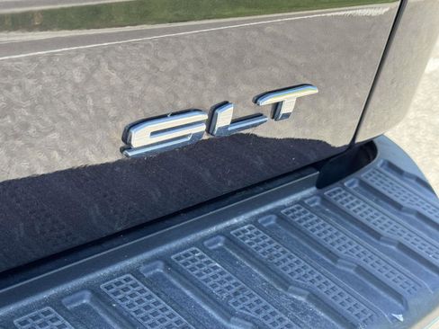 Used 2023 GMC Sierra 1500 SLT w/ SLT Premium Plus Package image 9