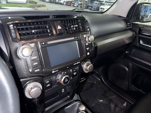 Used 2019 Toyota 4Runner TRD Off-Road Premium image 13