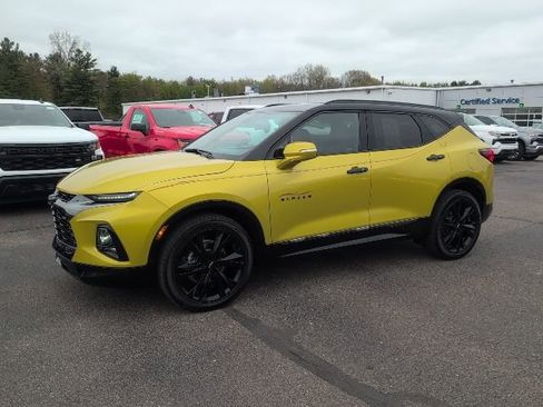 Used 2022 Chevrolet Blazer RS w/ Enhanced Convenience Package AWD/4WD image 2