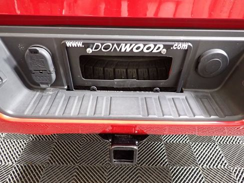 Used 2018 Chevrolet Silverado 1500 Custom w/ Custom Convenience Package RWD image 16